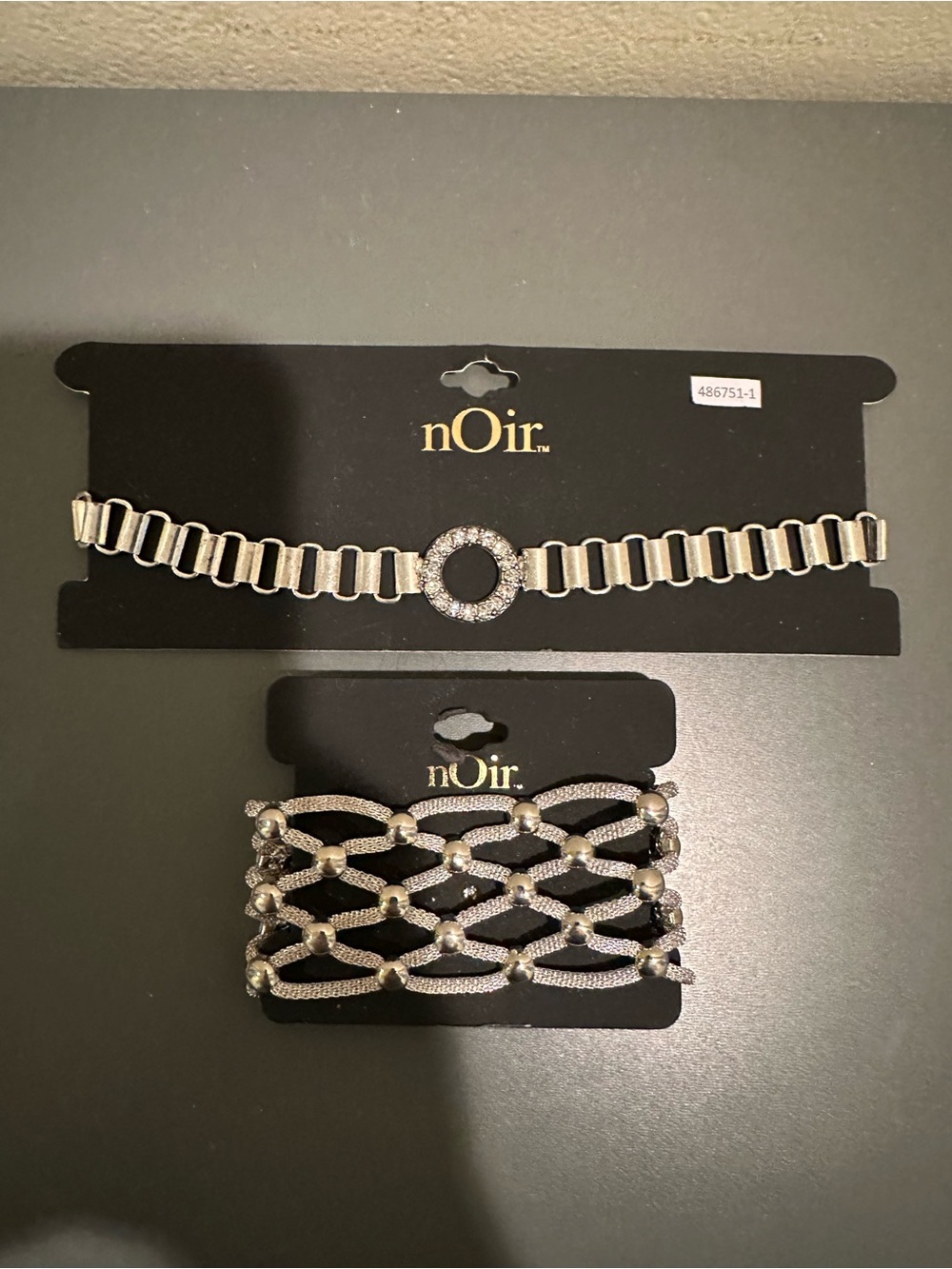 nOir Jewelry Silver Crystal Circle choker and Bracelet Set